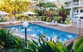 The Crest Apartments - Main Beach